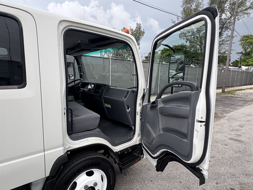 2021 Isuzu Npr-xd - $41,995