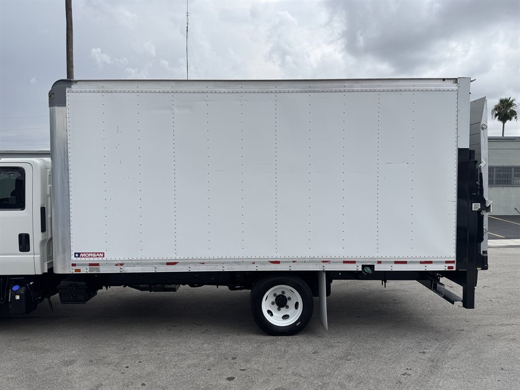 2021 Isuzu Npr-xd - $41,995