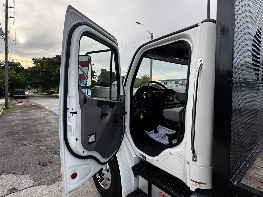2020 Freightliner M2 - $29,995