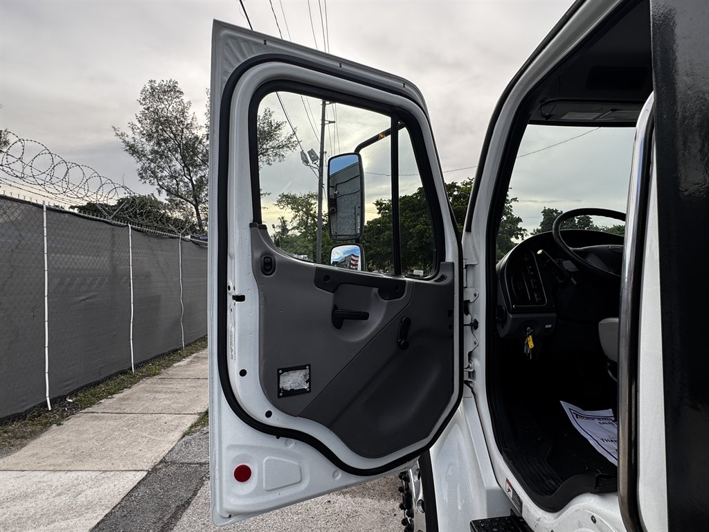 2020 Freightliner M2 - $29,995