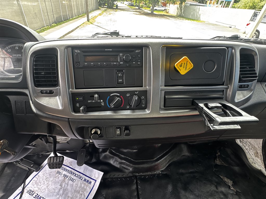 2020 Hino Conventional Type Truck - $32,995