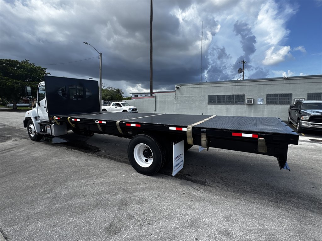 2020 Hino Conventional Type Truck - $32,995