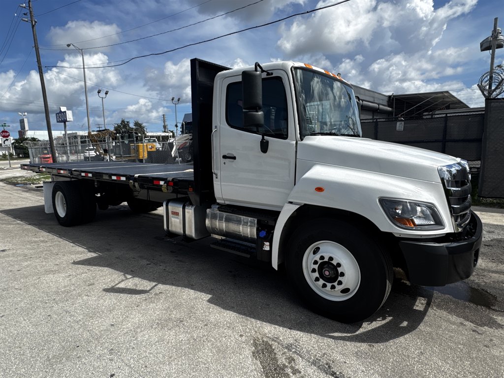 2020 Hino Conventional Type Truck - $32,995