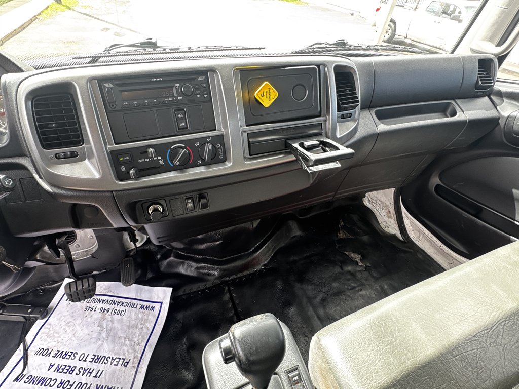 2020 Hino Conventional Type Truck - $32,995