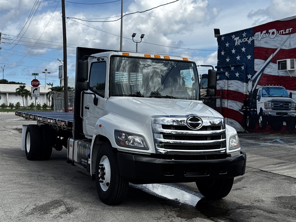 2020 Hino Conventional Type Truck - $32,995