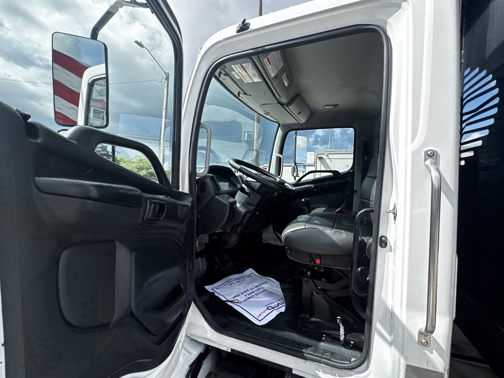 2020 Hino Conventional Type Truck - $32,995