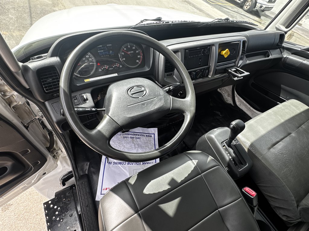 2020 Hino Conventional Type Truck - $32,995