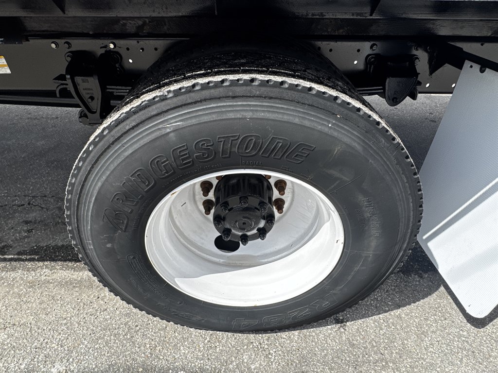 2020 Hino Conventional Type Truck - $32,995