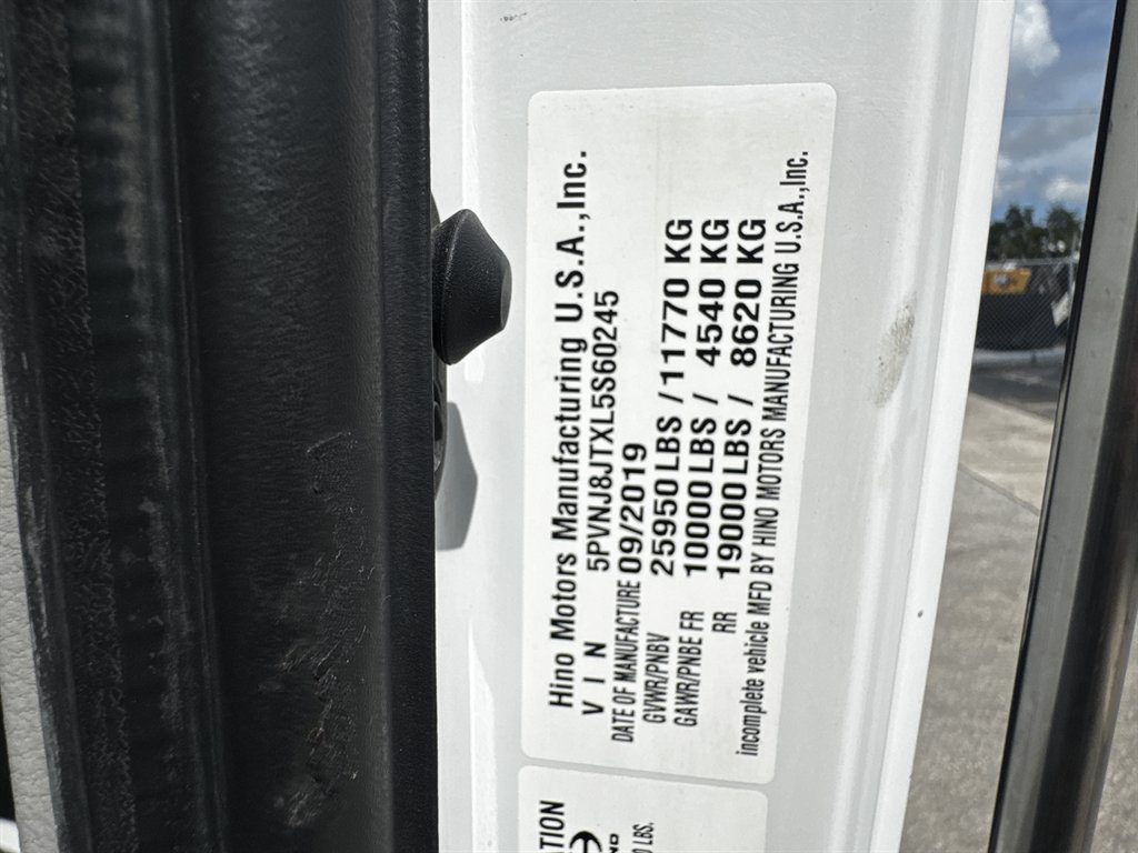 2020 Hino Conventional Type Truck - $32,995