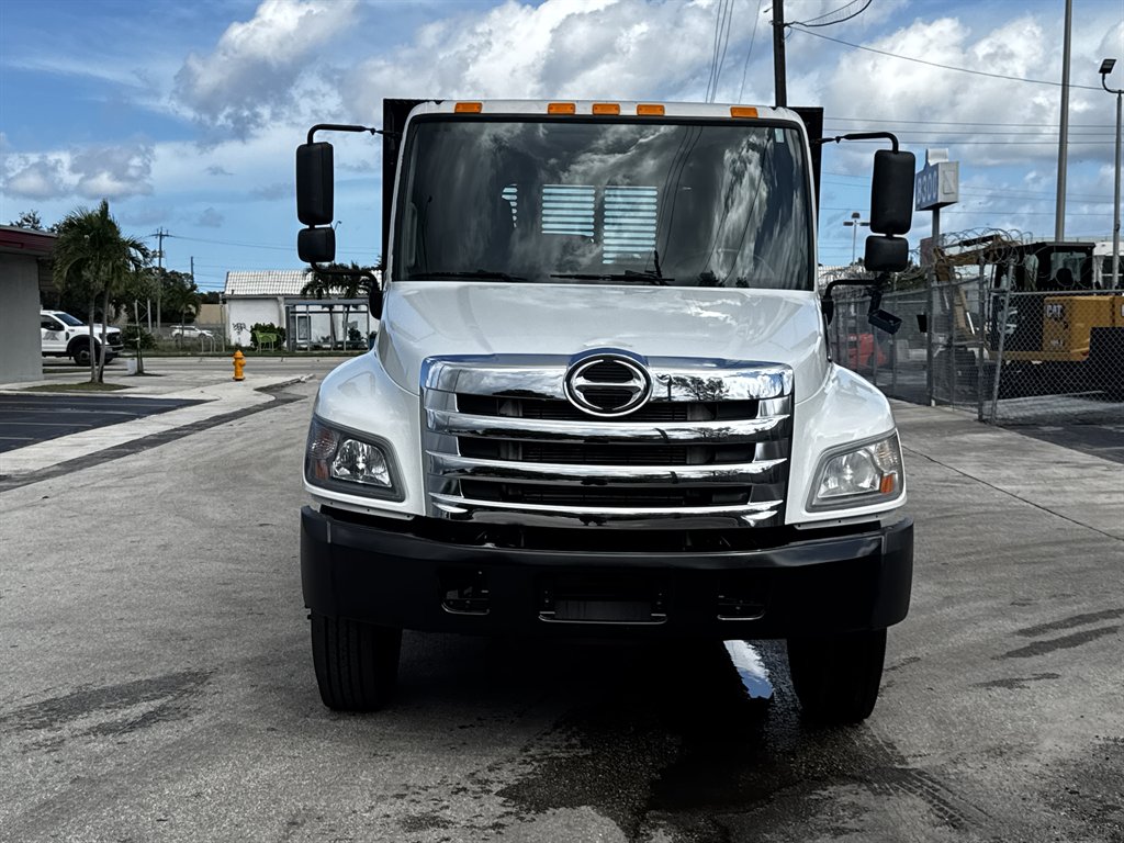 2020 Hino Conventional Type Truck - $32,995