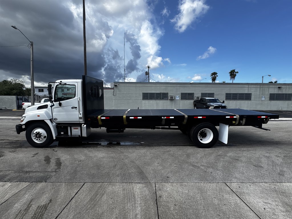 2020 Hino Conventional Type Truck - $32,995