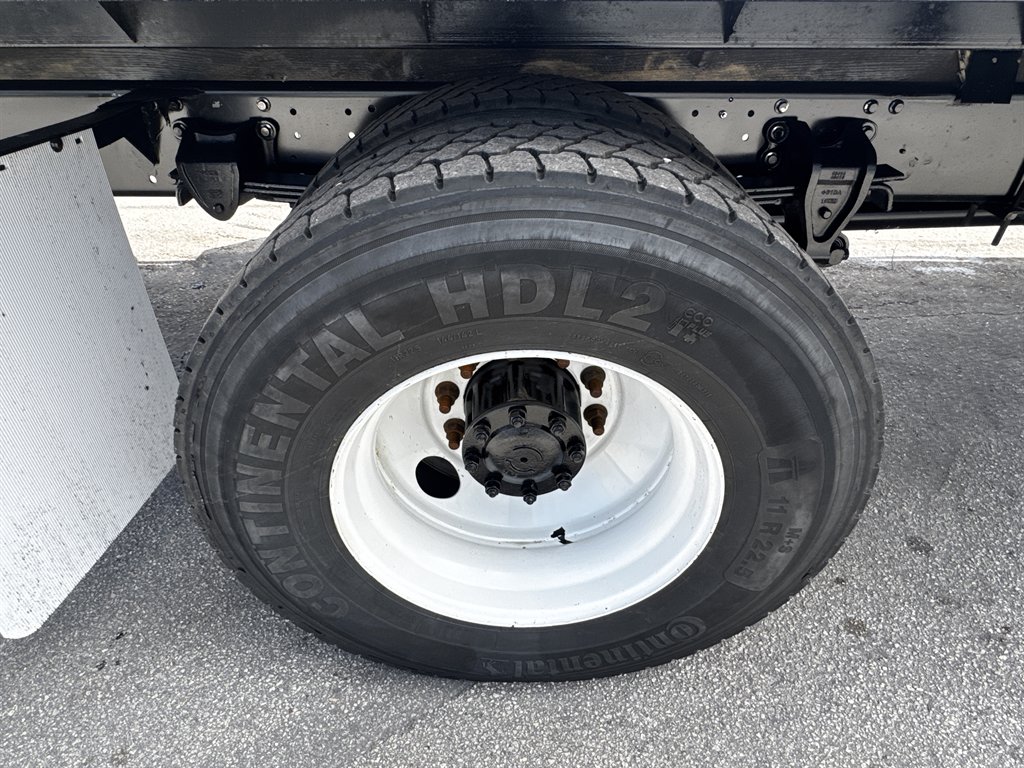 2020 Hino Conventional Type Truck - $32,995