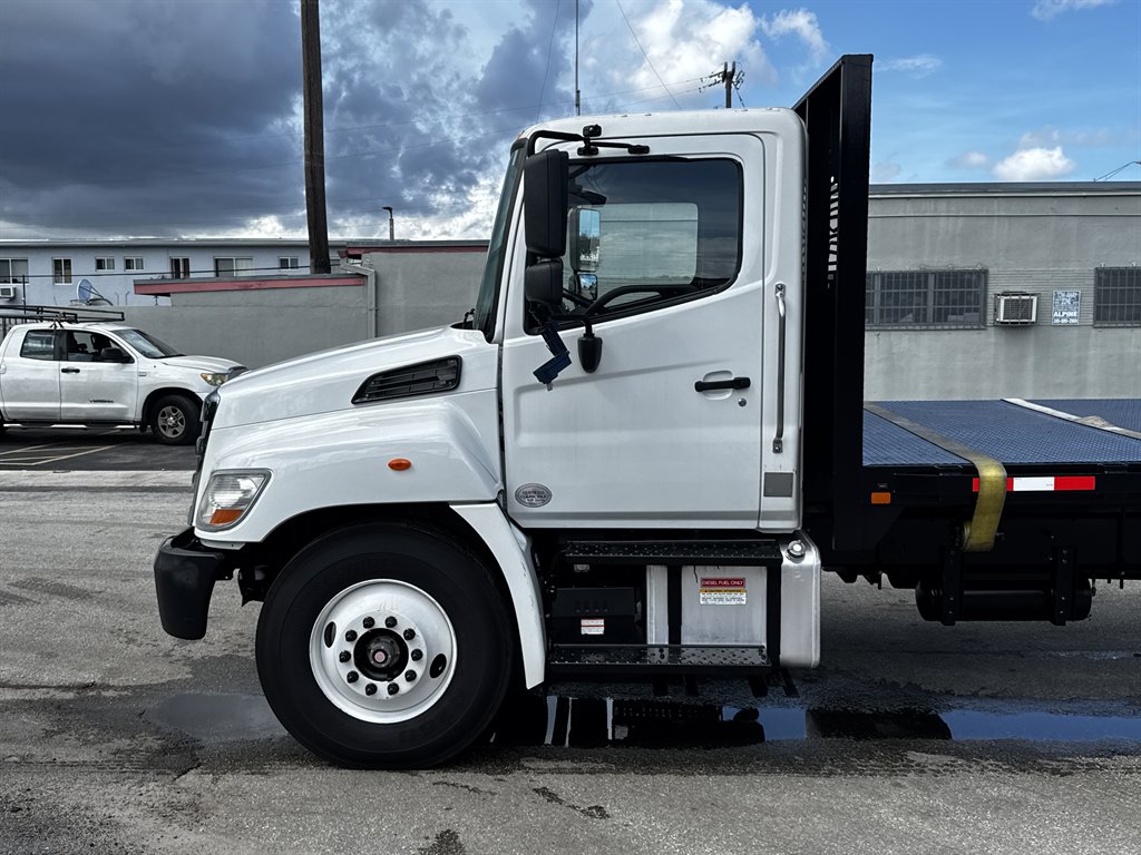 2020 Hino Conventional Type Truck - $32,995