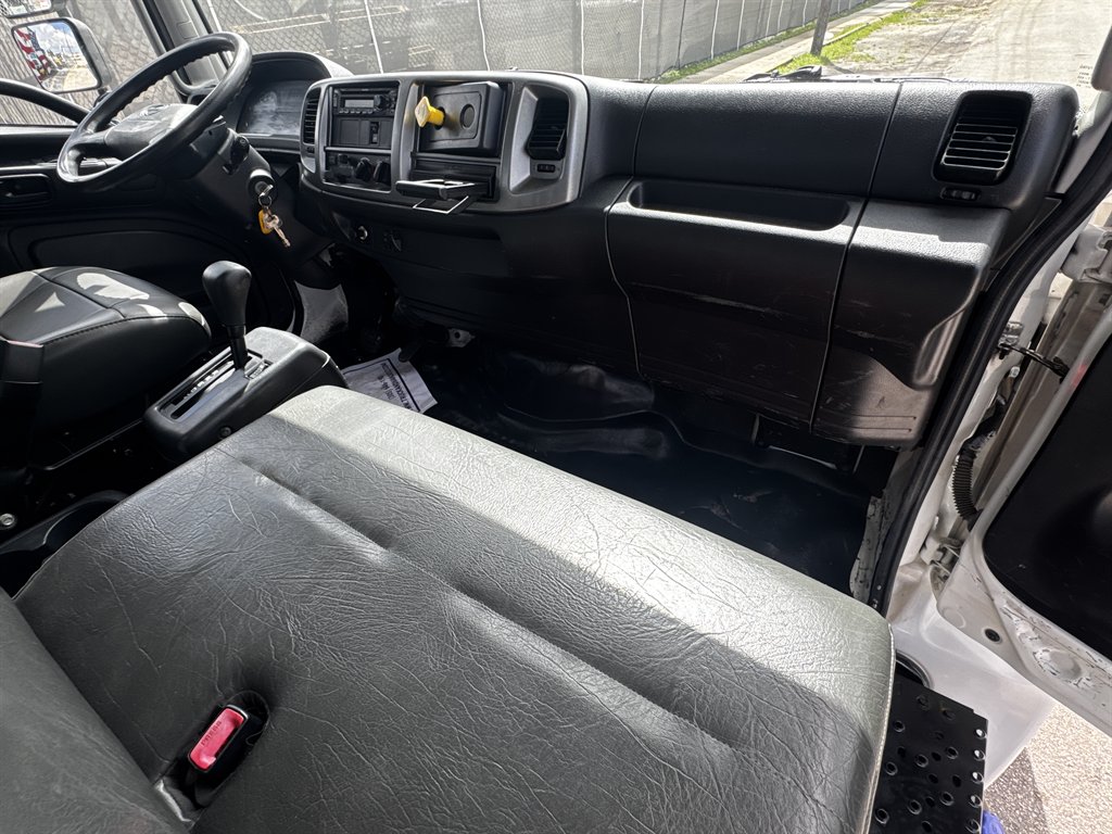 2020 Hino Conventional Type Truck - $32,995