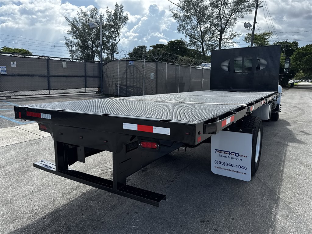 2020 Hino Conventional Type Truck - $32,995