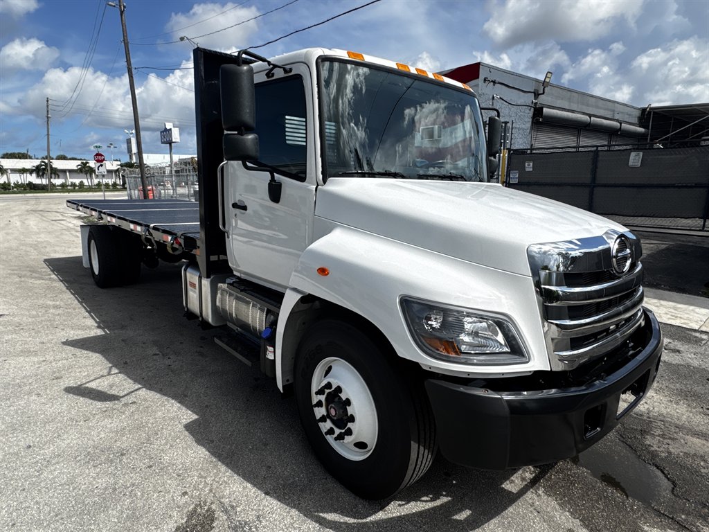 2020 Hino Conventional Type Truck - $32,995