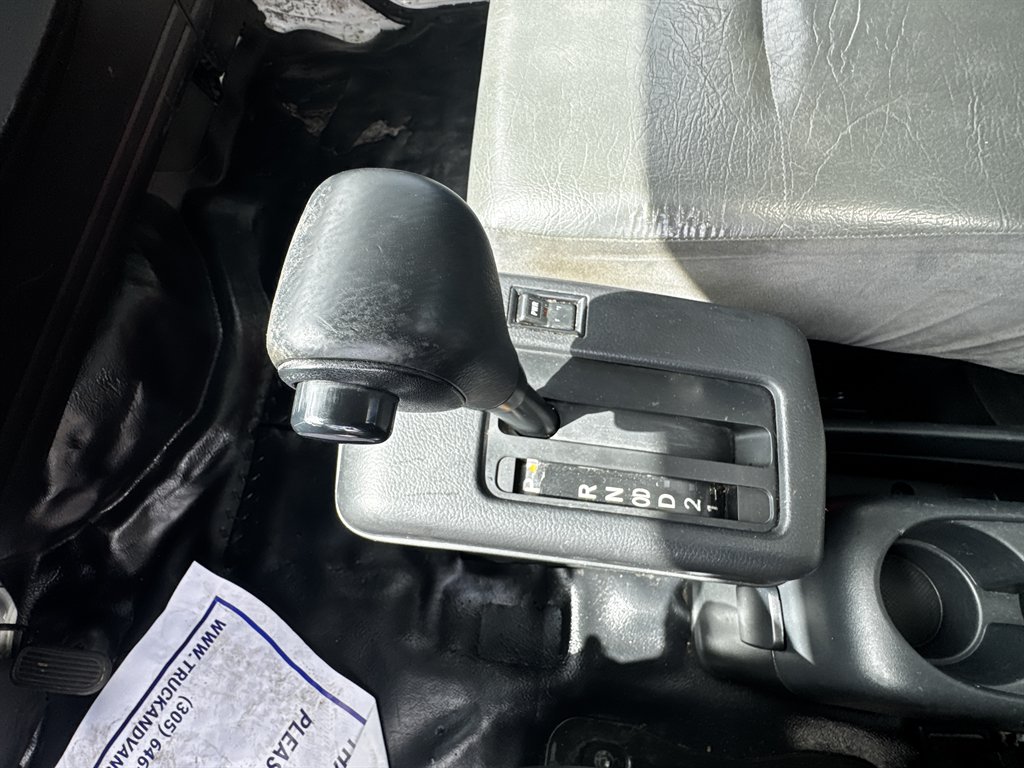 2020 Hino Conventional Type Truck - $32,995