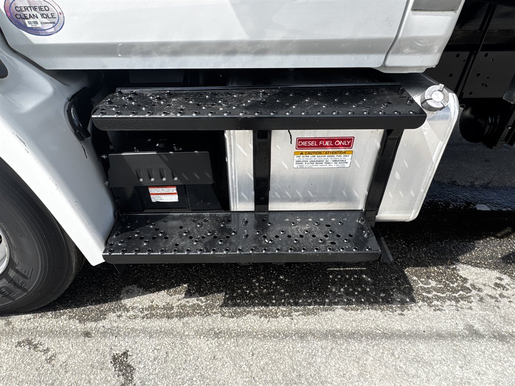 2020 Hino Conventional Type Truck - $32,995