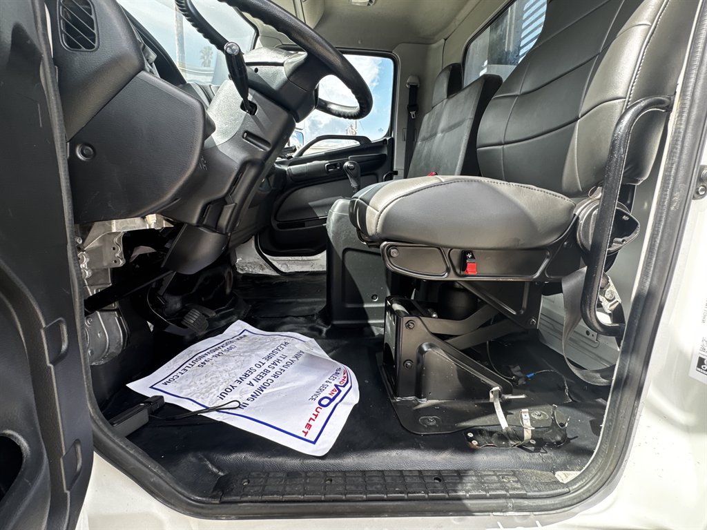 2020 Hino Conventional Type Truck - $32,995