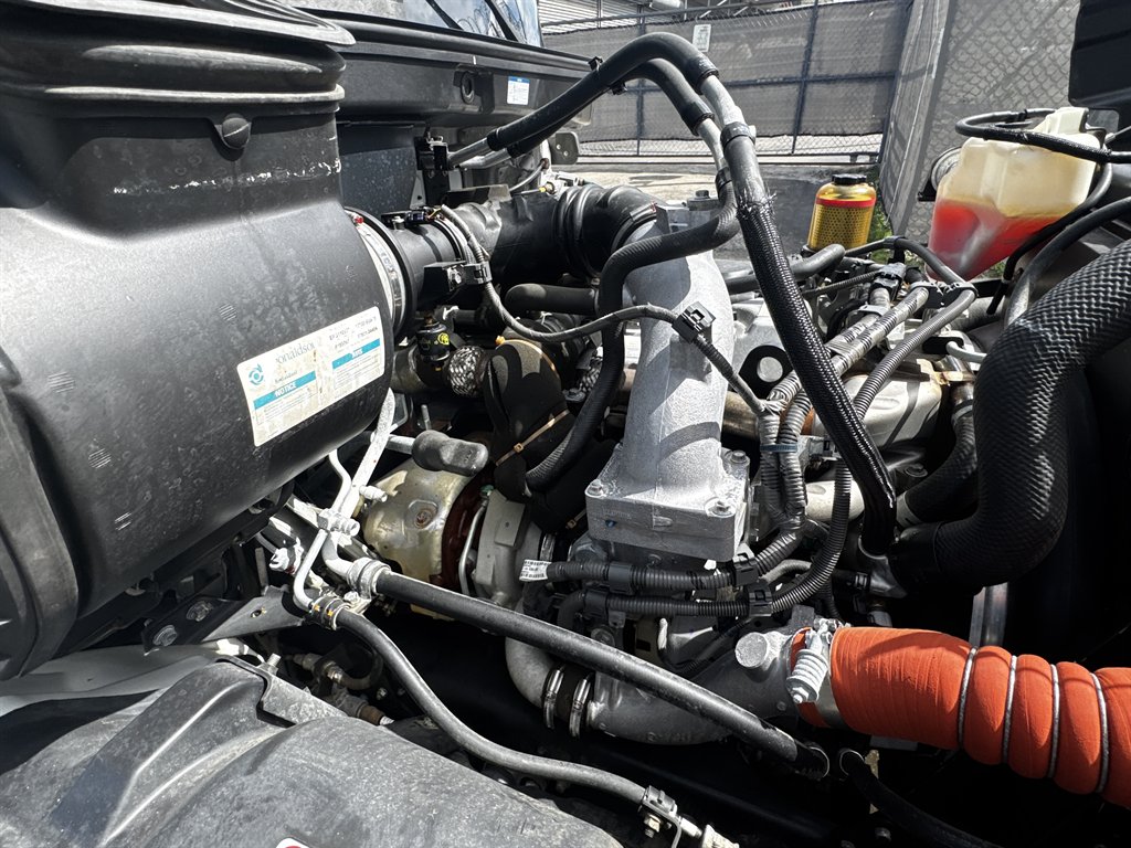 2020 Hino Conventional Type Truck - $32,995
