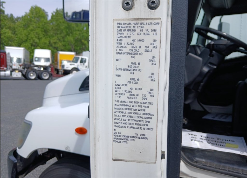 2019 Hino 268 - $31,995