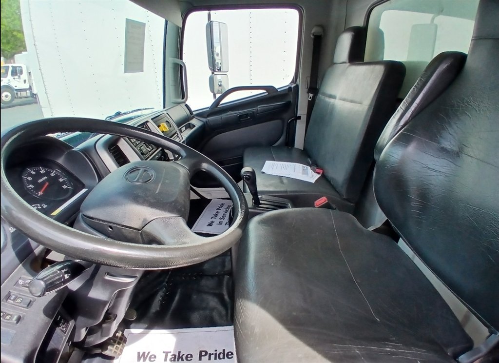 2019 Hino 268 - $31,995