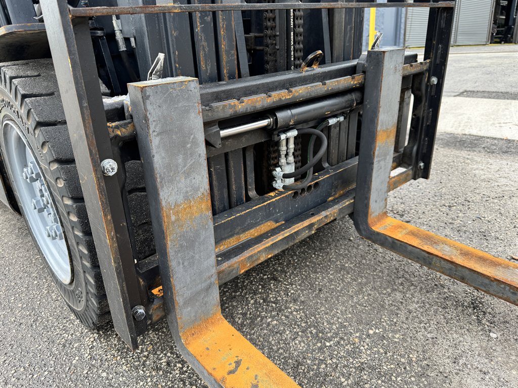 2007 Doosan D25s-5 - $12,995