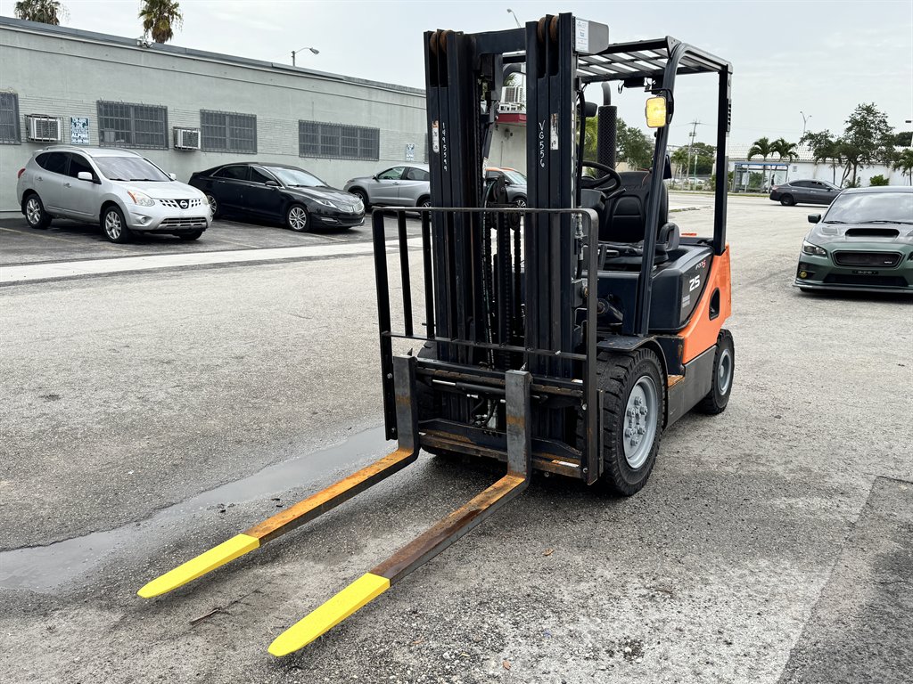 2007 Doosan D25s-5 - $12,995