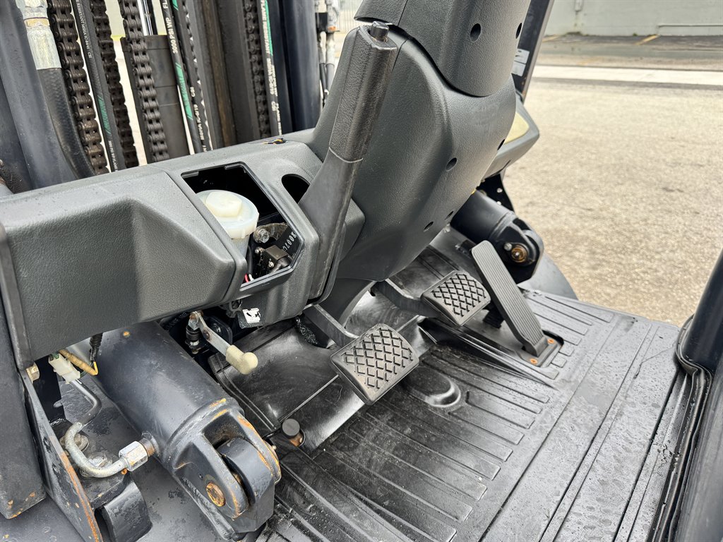 2007 Doosan D25s-5 - $12,995