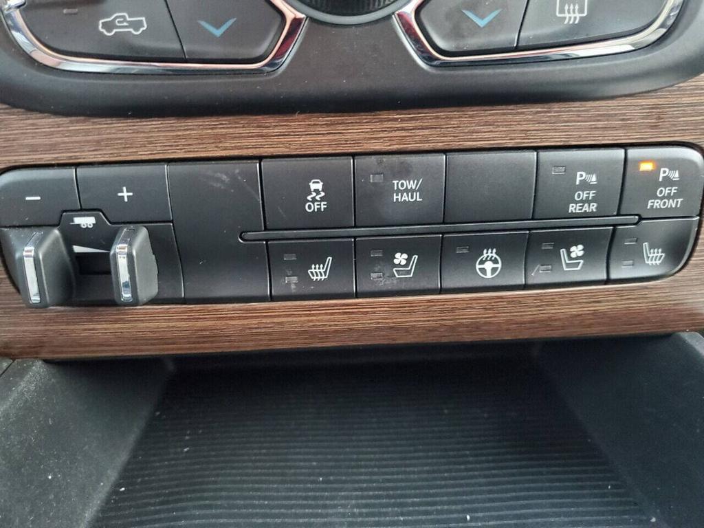 2015 Ram 1500 - $19,995