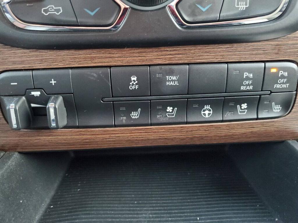 2015 Ram 1500 - $19,995