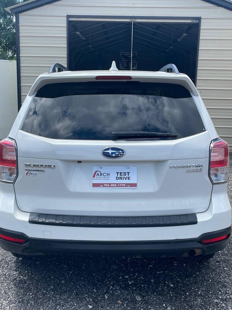 2017 Subaru Forester - $17,995