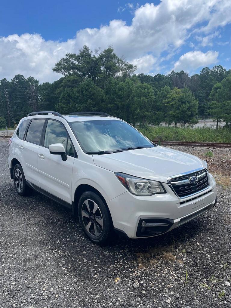 2017 Subaru Forester - $17,995