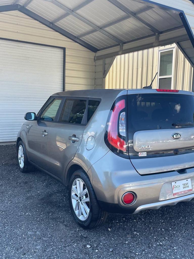 2017 Kia Soul - $9,500