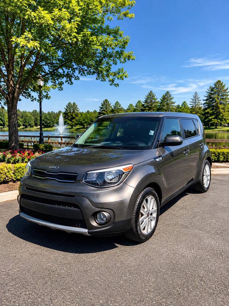 2017 Kia Soul - $9,500