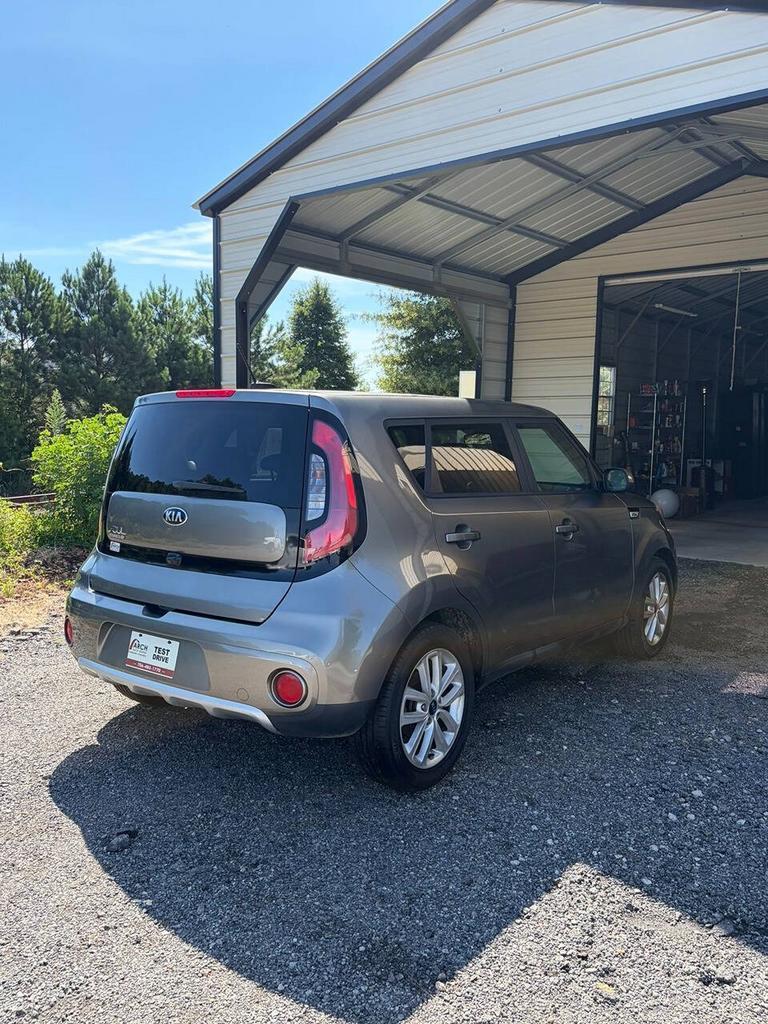 2017 Kia Soul - $9,500