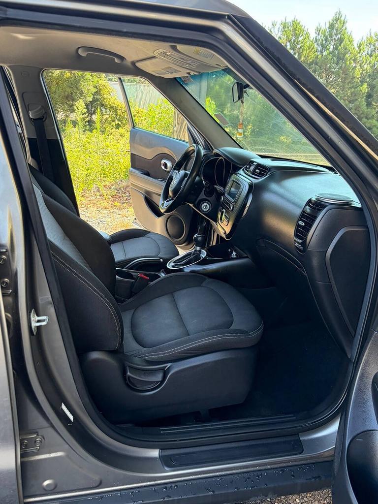 2017 Kia Soul - $9,500