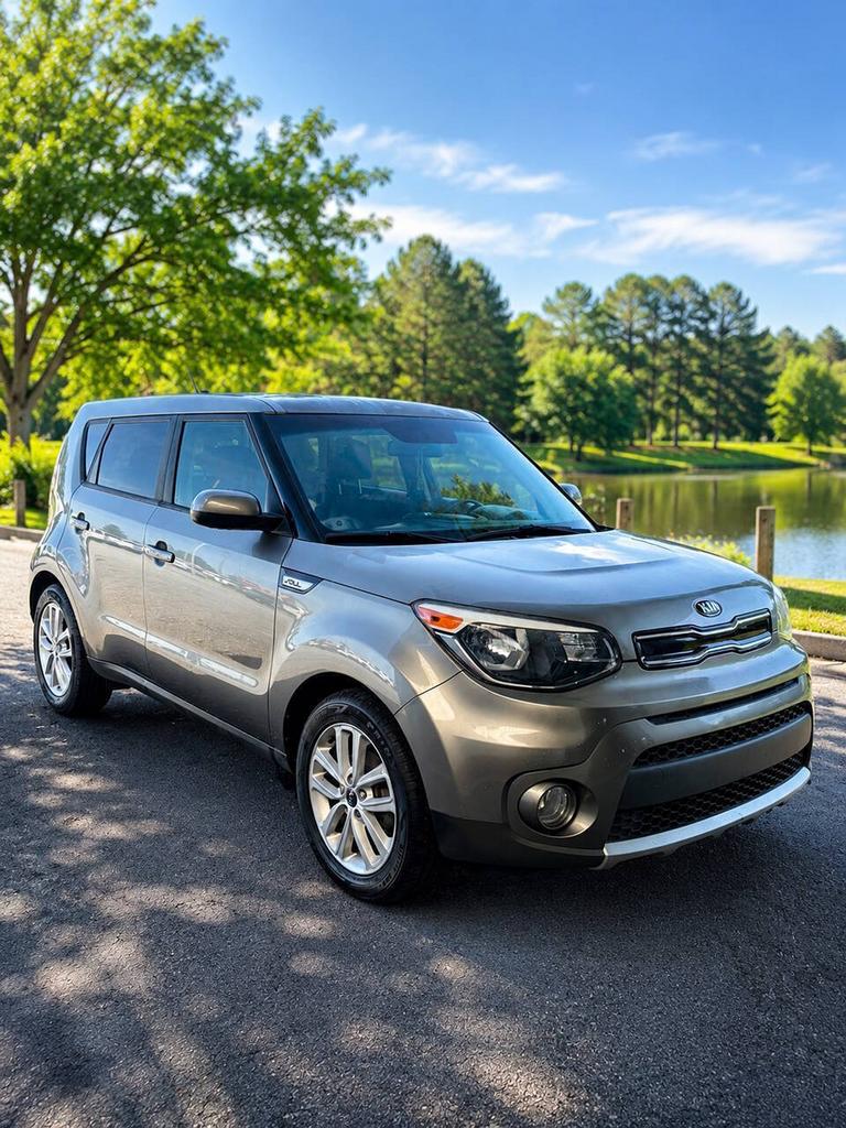 2017 Kia Soul - $9,500