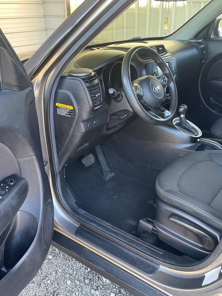 2017 Kia Soul - $9,500