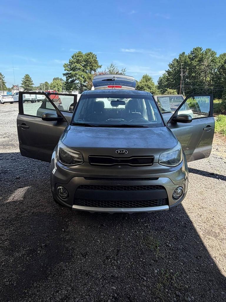 2017 Kia Soul - $9,500