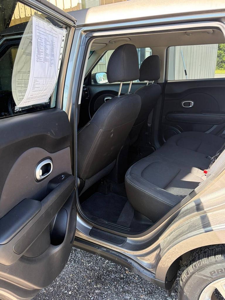 2017 Kia Soul - $9,500