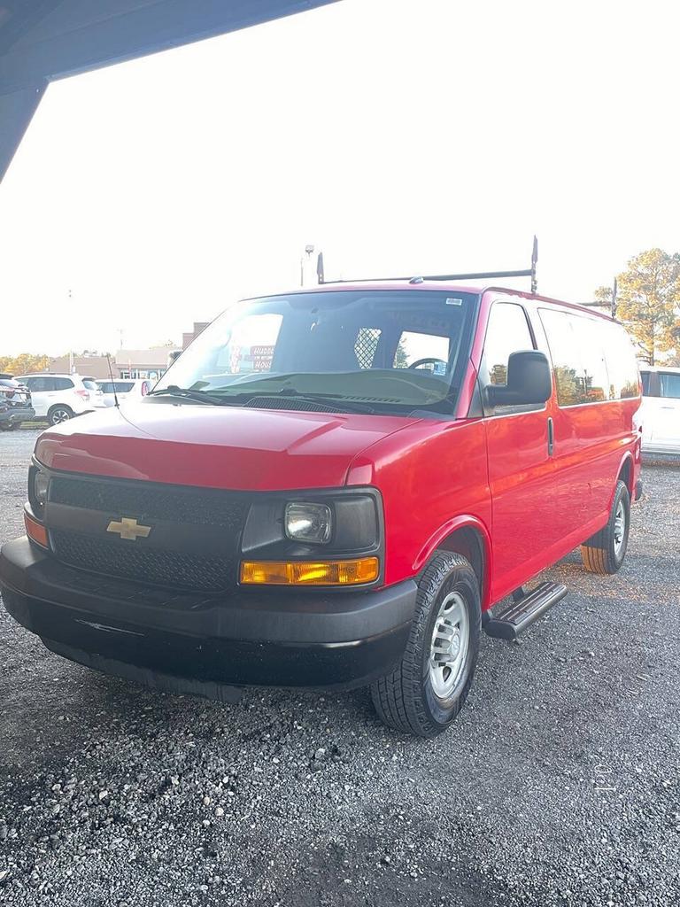 2015 Chevrolet Express - $14,995