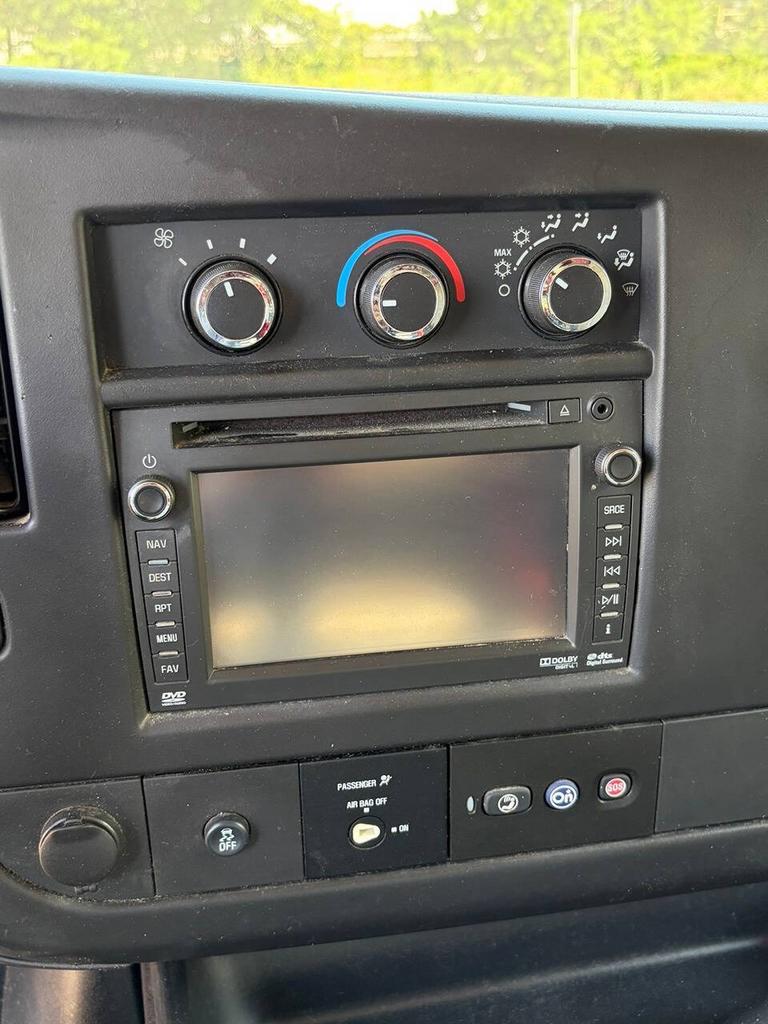 2015 Chevrolet Express - $14,995