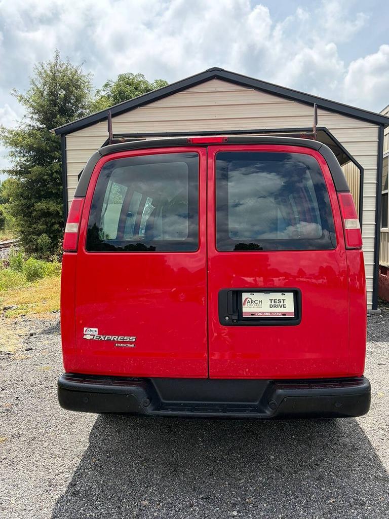 2015 Chevrolet Express - $14,995