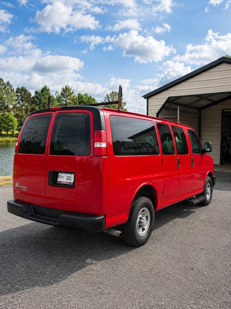 2015 Chevrolet Express - $14,995