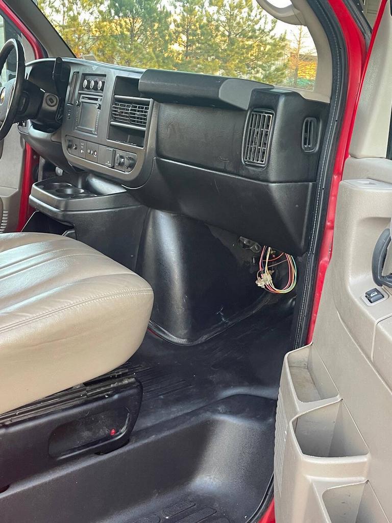 2015 Chevrolet Express - $14,995