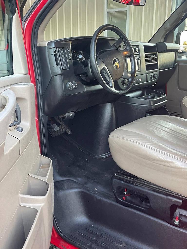 2015 Chevrolet Express - $14,995