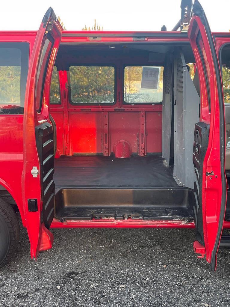 2015 Chevrolet Express - $14,995