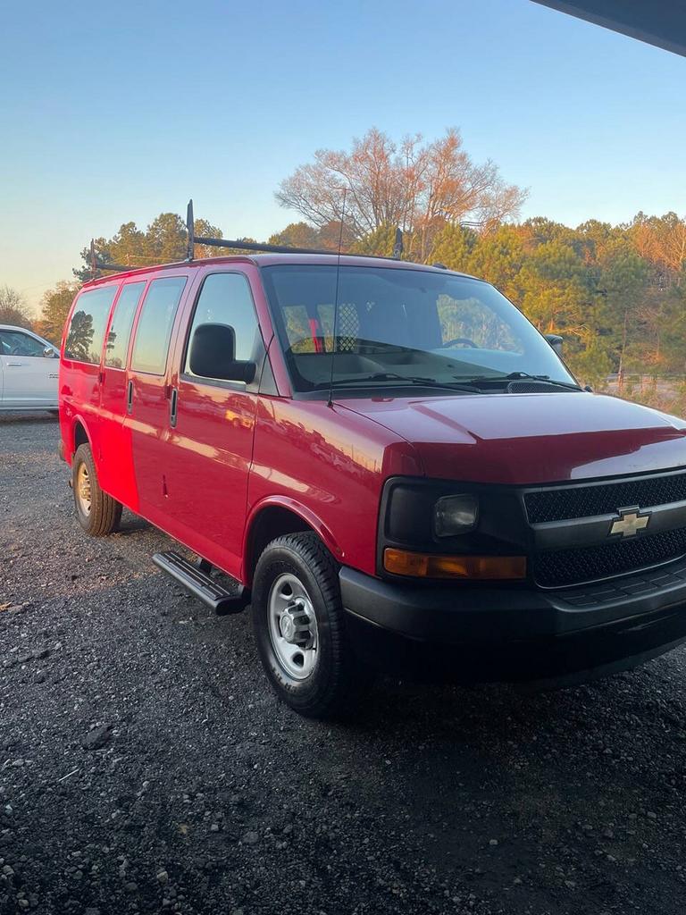 2015 Chevrolet Express - $14,995