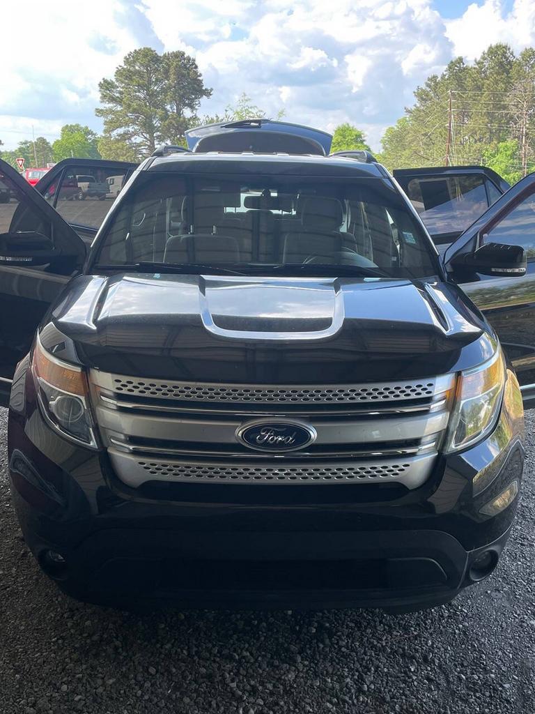 2015 Ford Explorer - $11,995